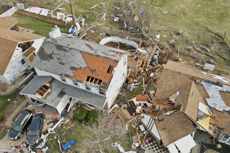 Tornado Outbreak Ravages US Midwest and Southeast, Leaving 14 Dead