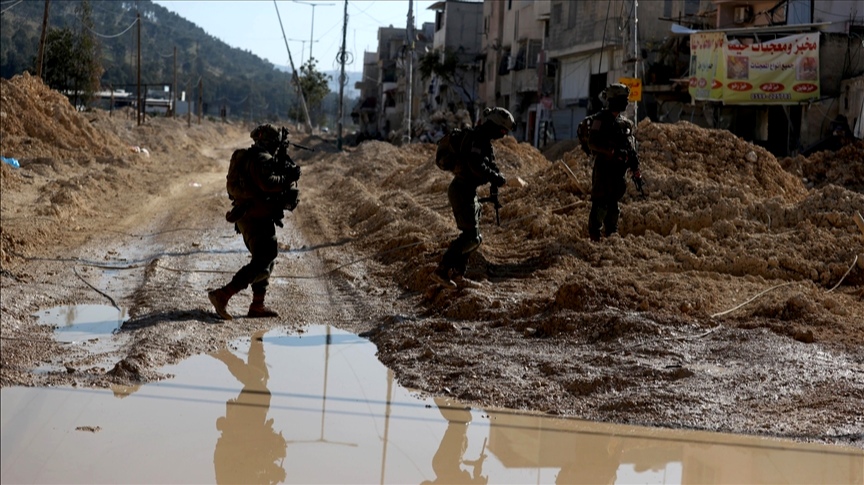 Israeli army arrests 30 more Palestinians in West Bank raids
