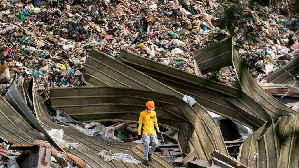 Cebu City declares waste emergency after fatal landfill collapse