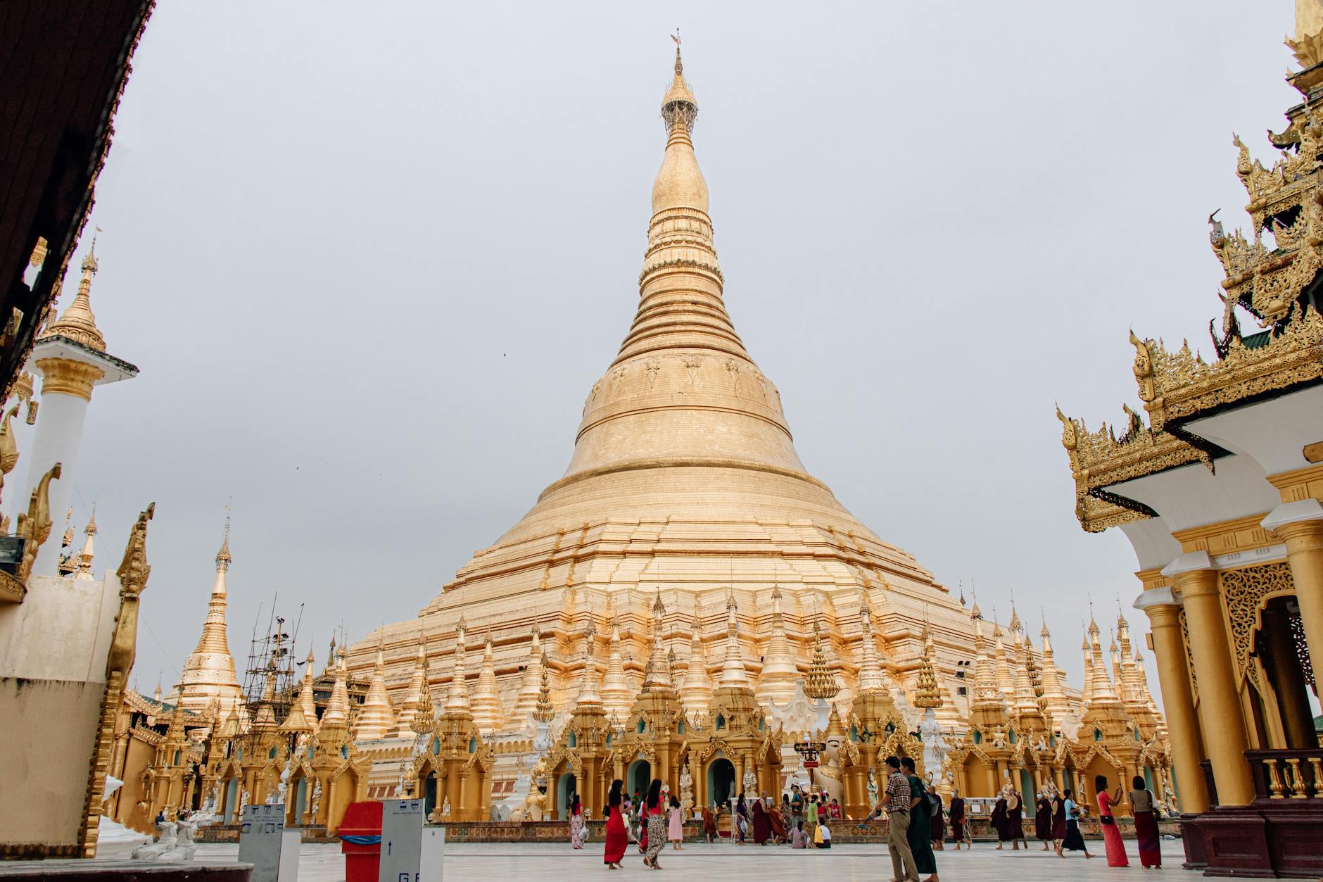 shwedagon pagoda in yangon