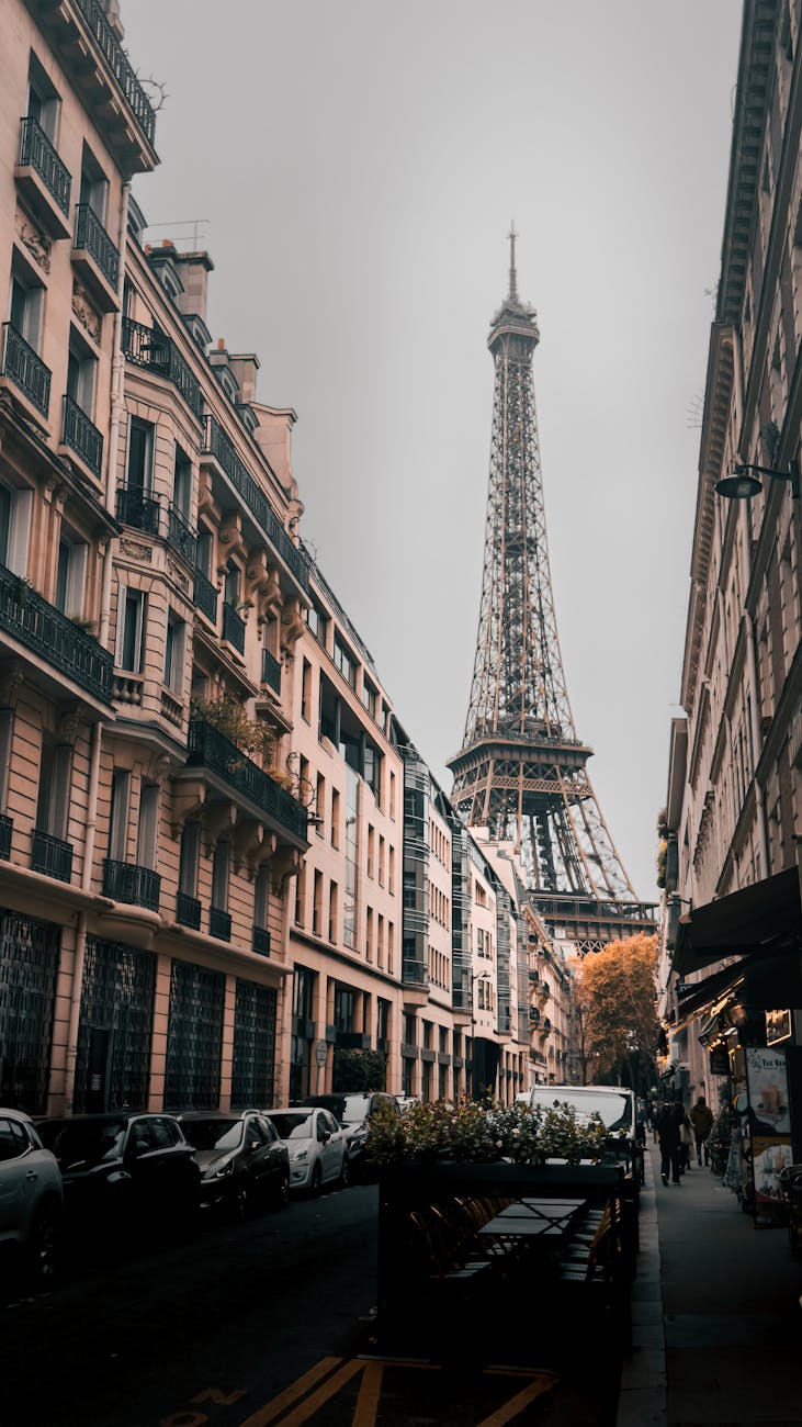 stunning view of eiffel tower from paris streets